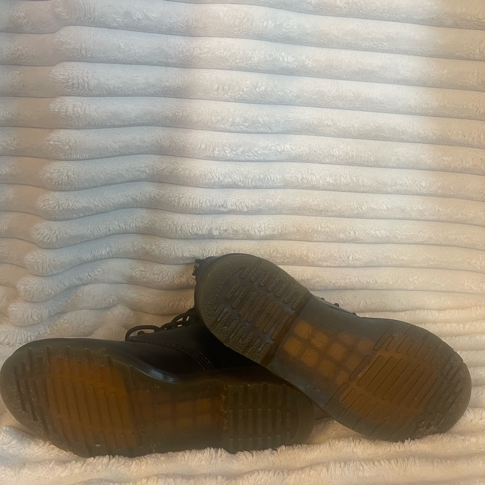 Never Worn - image 2